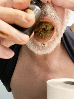 Popper & Eating Shit